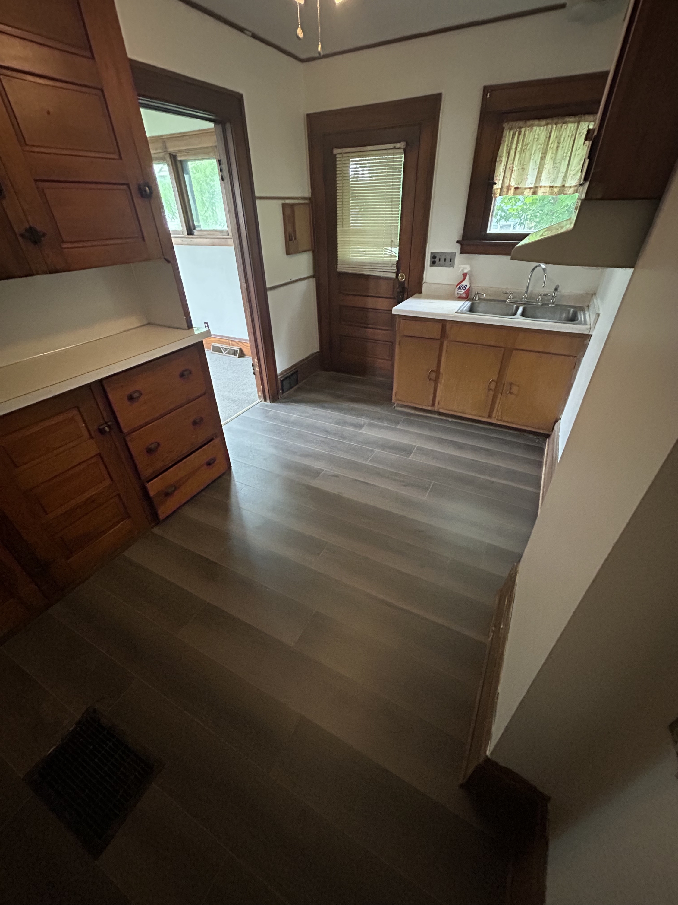 20 Lincoln Avenue - 22
