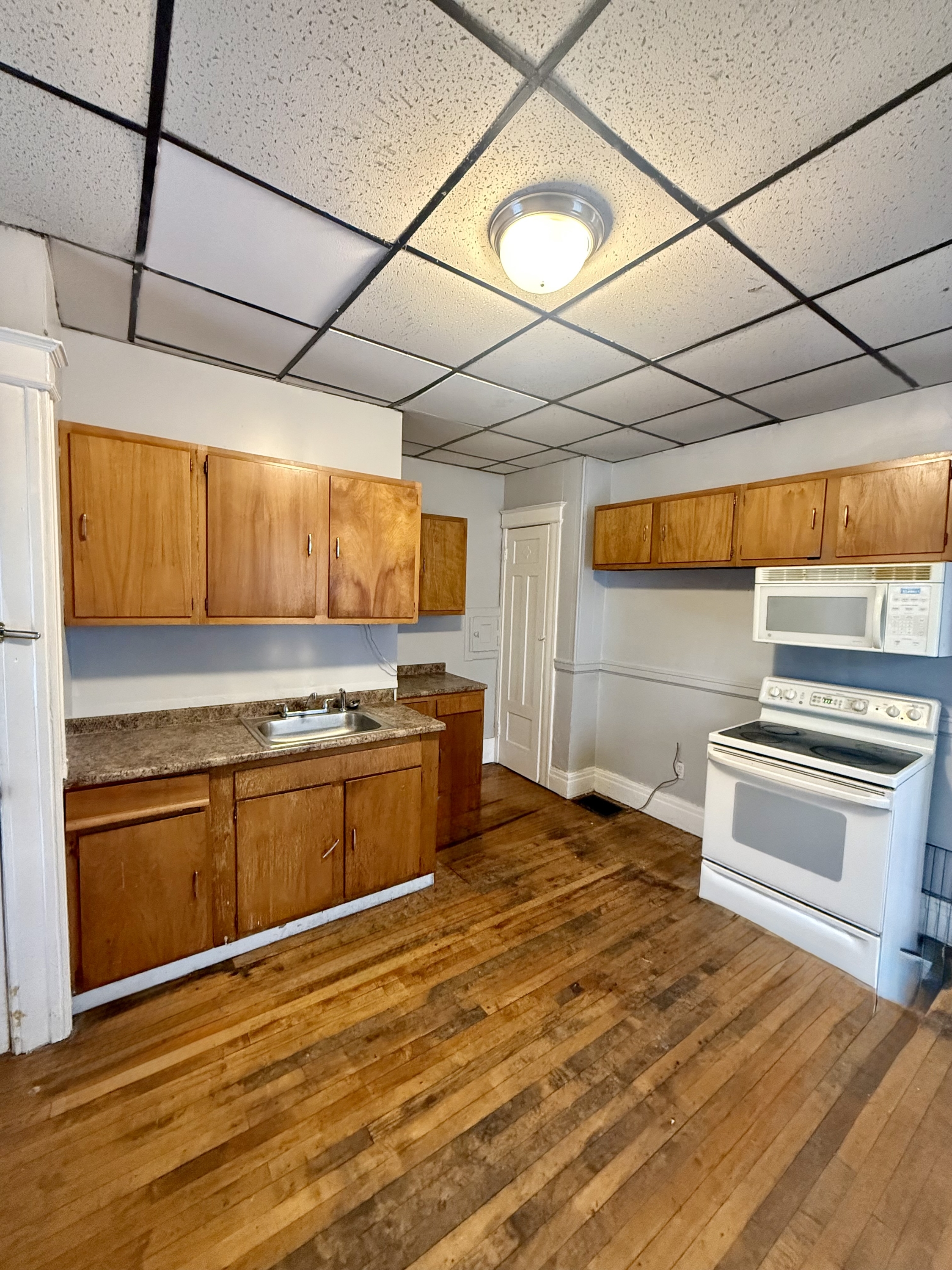 1007-1009 Dewey Avenue - 1007