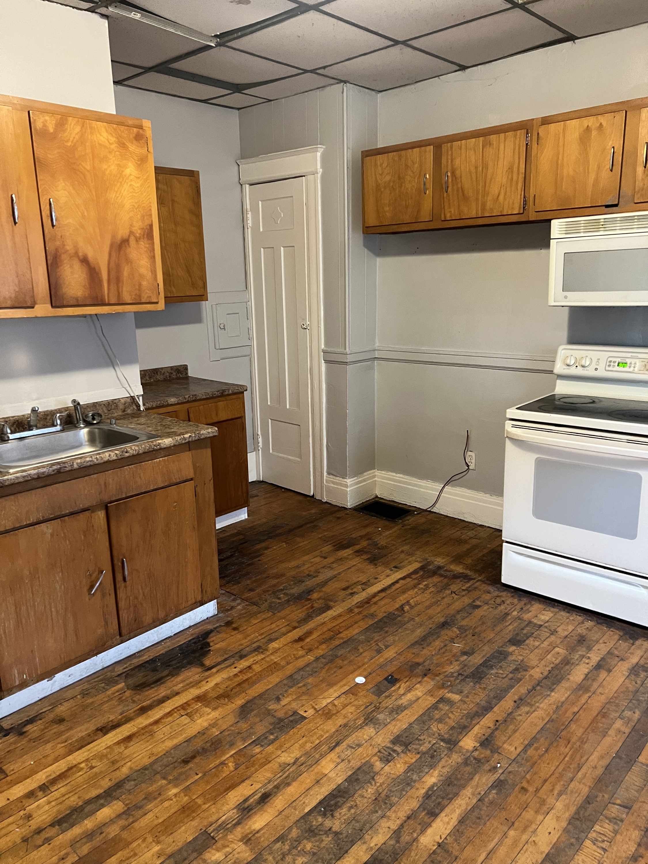 1007-1009 Dewey Avenue - 1007